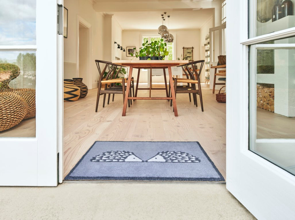 Turtle Mats Kissing Spike Indoor Mat