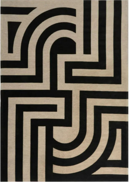 Rug with black and beige geometric pattern