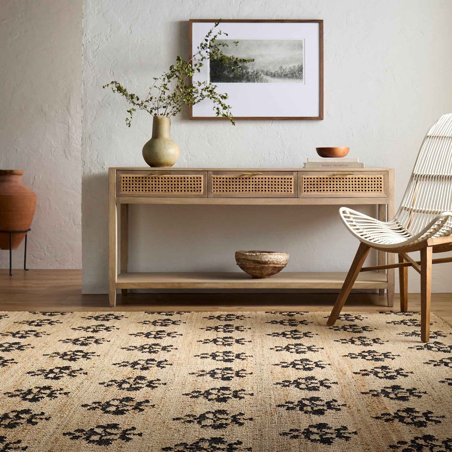 Fiorina Hand Woven Jute Rug
