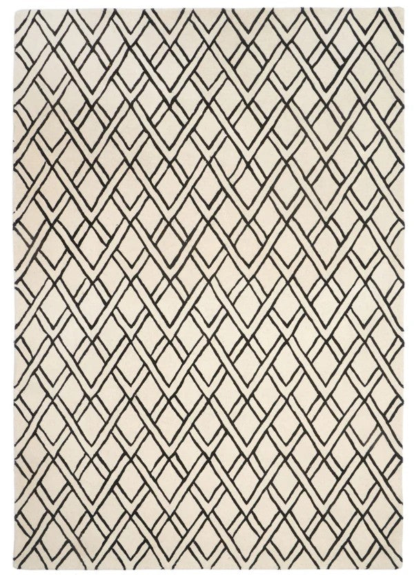 Rug with geometric pattern on a plain background